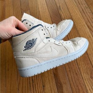 Nike Jordan 1 Mid SE “Sanddrift” Sneakers